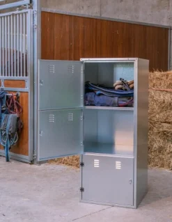 Armoire de consigne pour sellerie