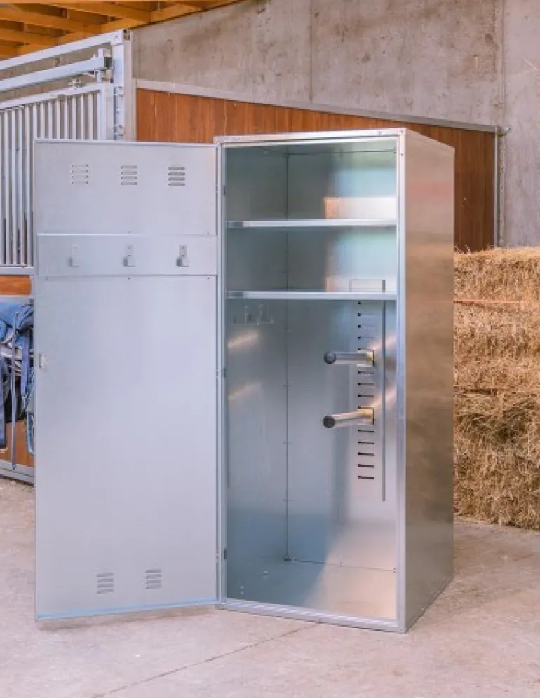 Armoire de sellerie type Western