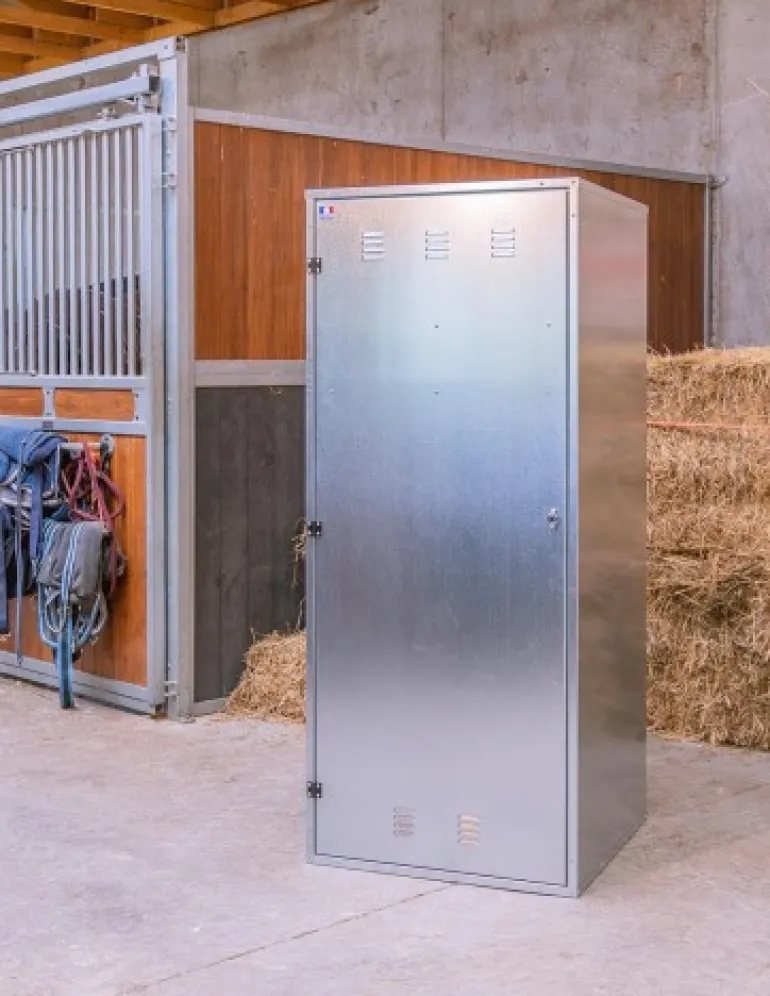 Armoire de sellerie type Western